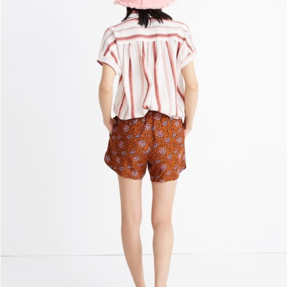 Drapey Pull-On Shorts in Warm Paisley - Picture 3 of 10